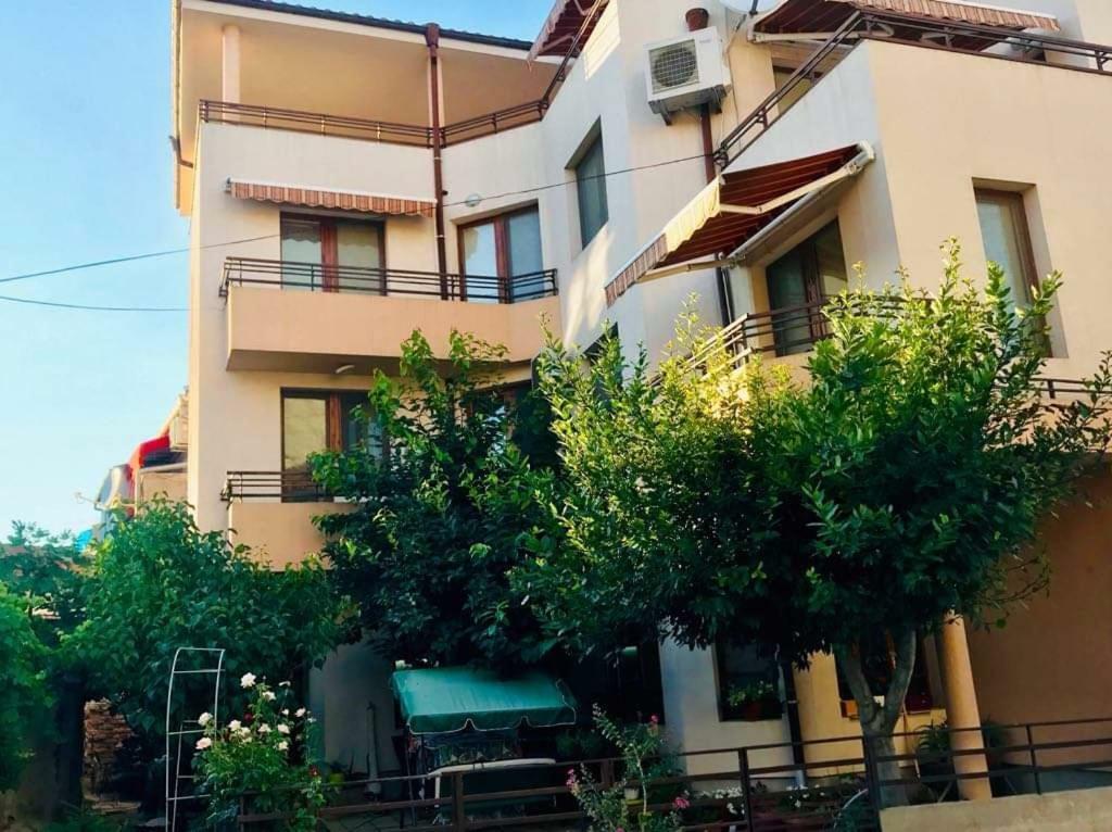 Студиа Мансарда Ненови Pomorie Extérieur photo