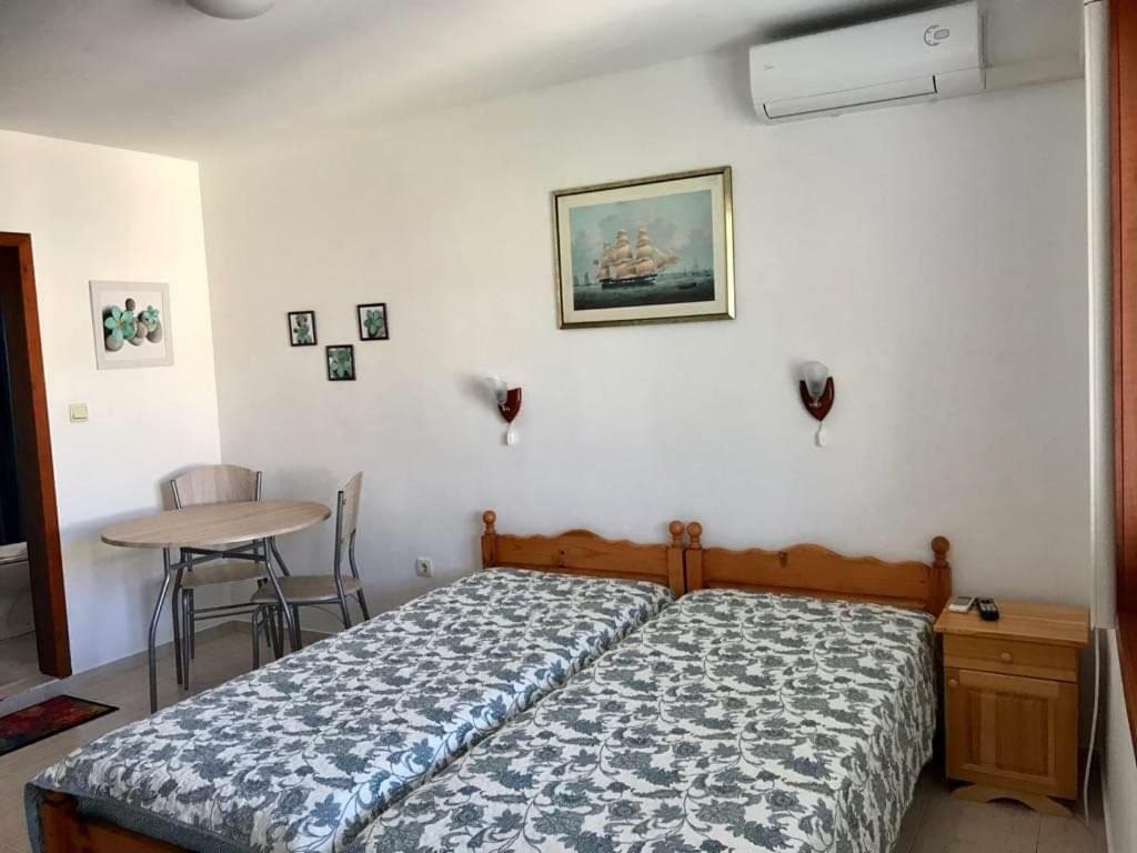 Студиа Мансарда Ненови Pomorie Extérieur photo